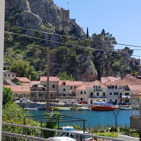 Apartment Navika Omiš Exteriér fotografie
