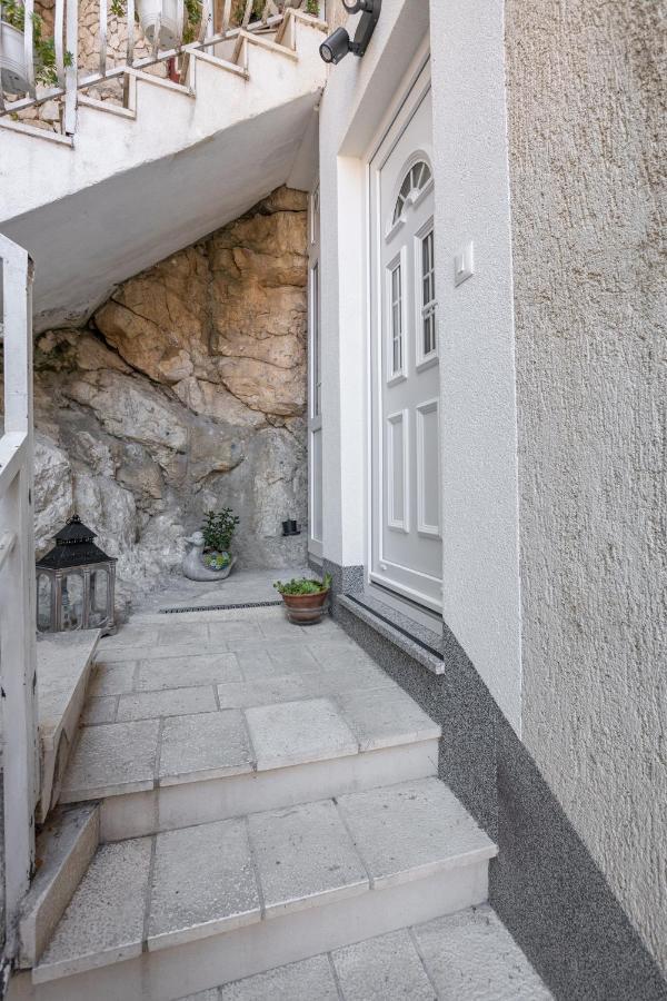 Apartment Navika Omiš Exteriér fotografie