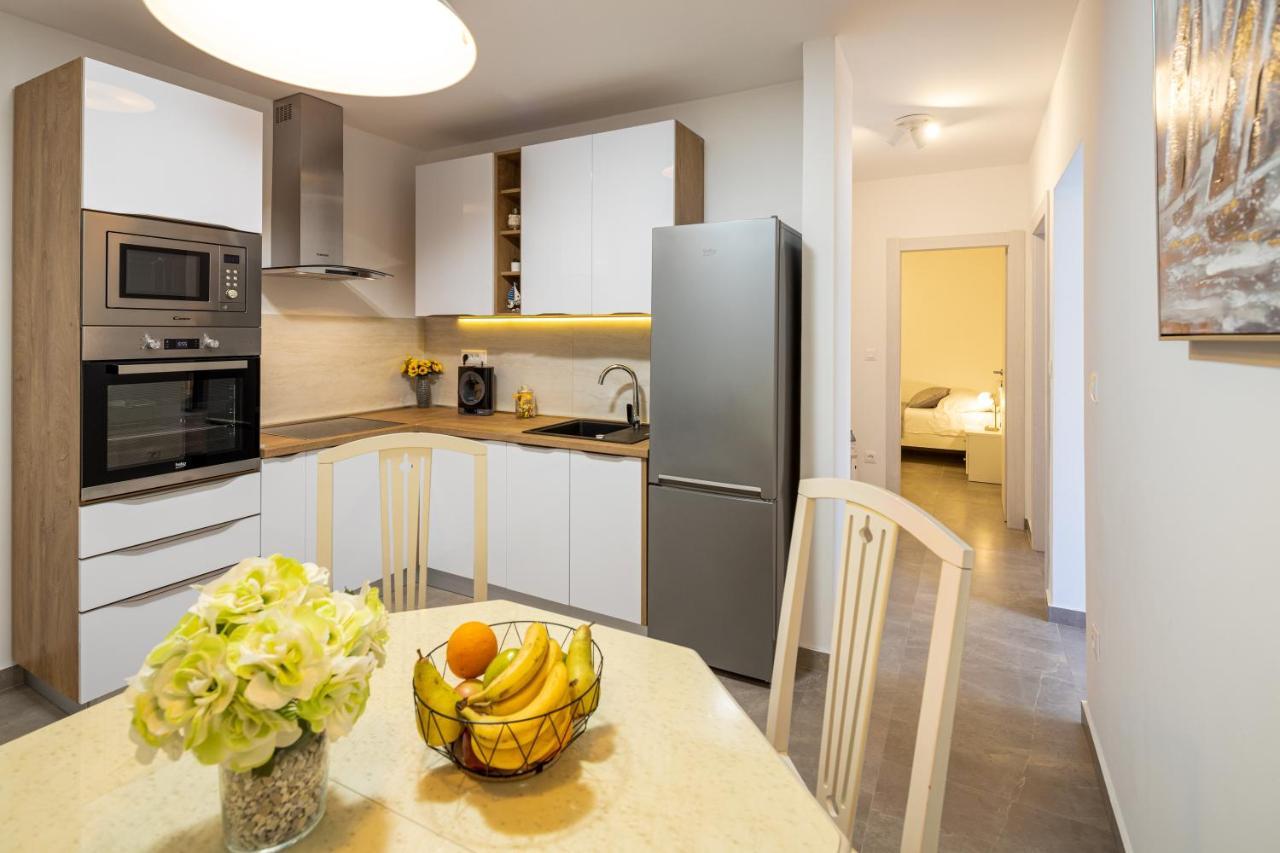 Apartment Navika Omiš Exteriér fotografie
