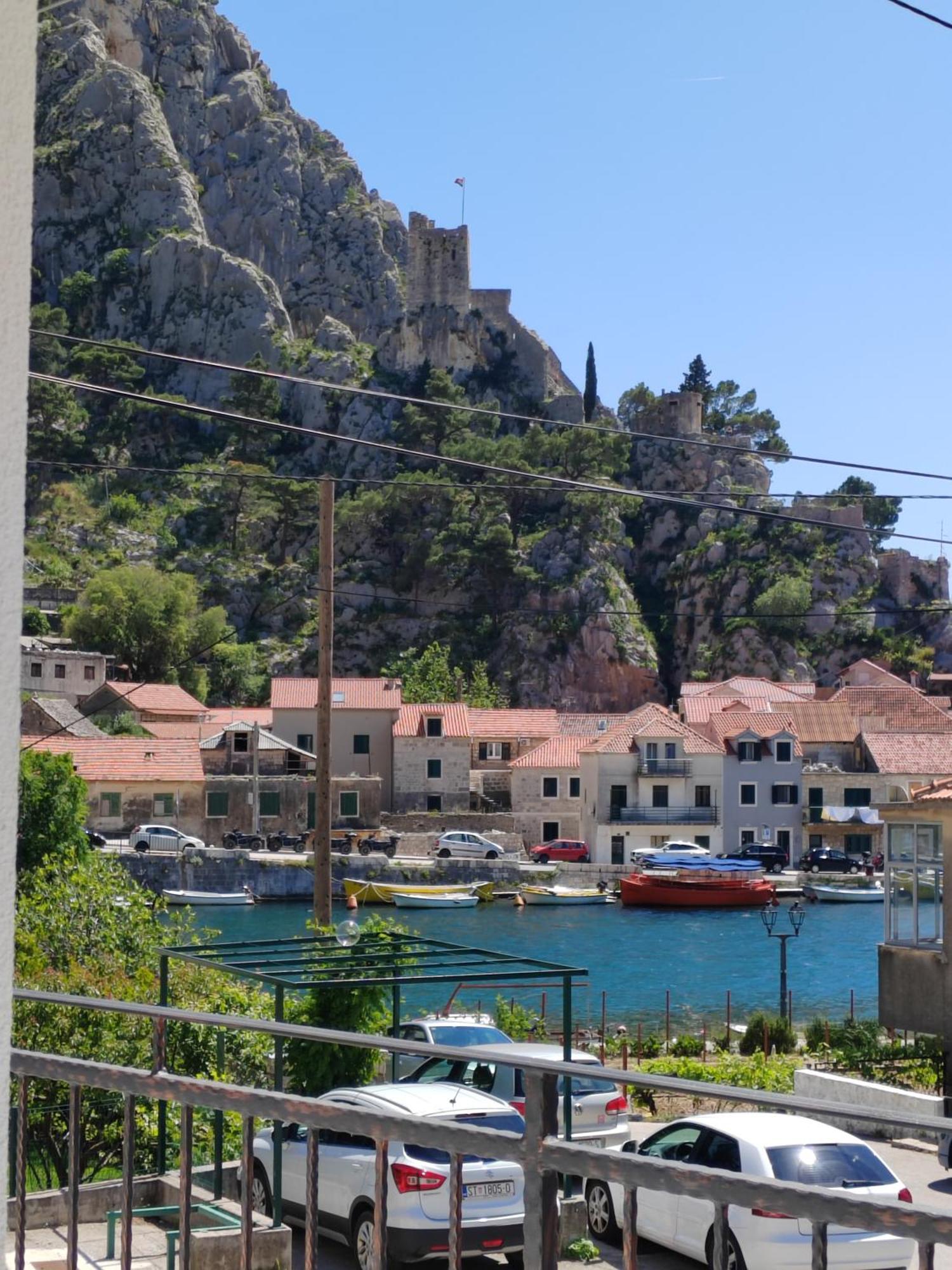 Apartment Navika Omiš Exteriér fotografie